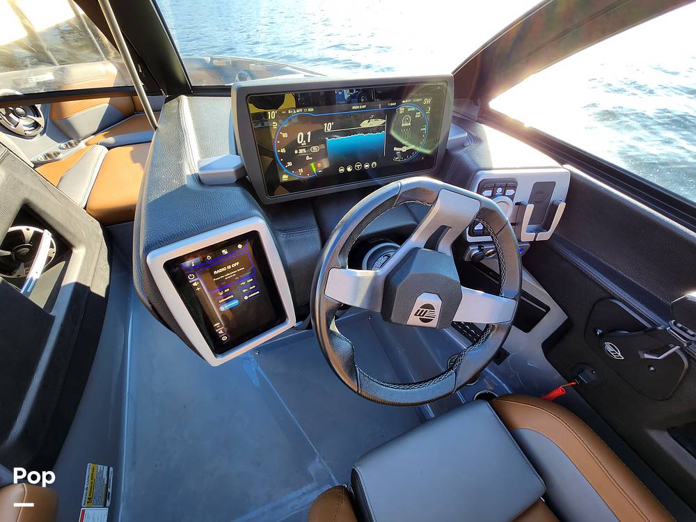 Slide: The Image of Malibu 22 LSV Wakesetter 2020 - 11607876