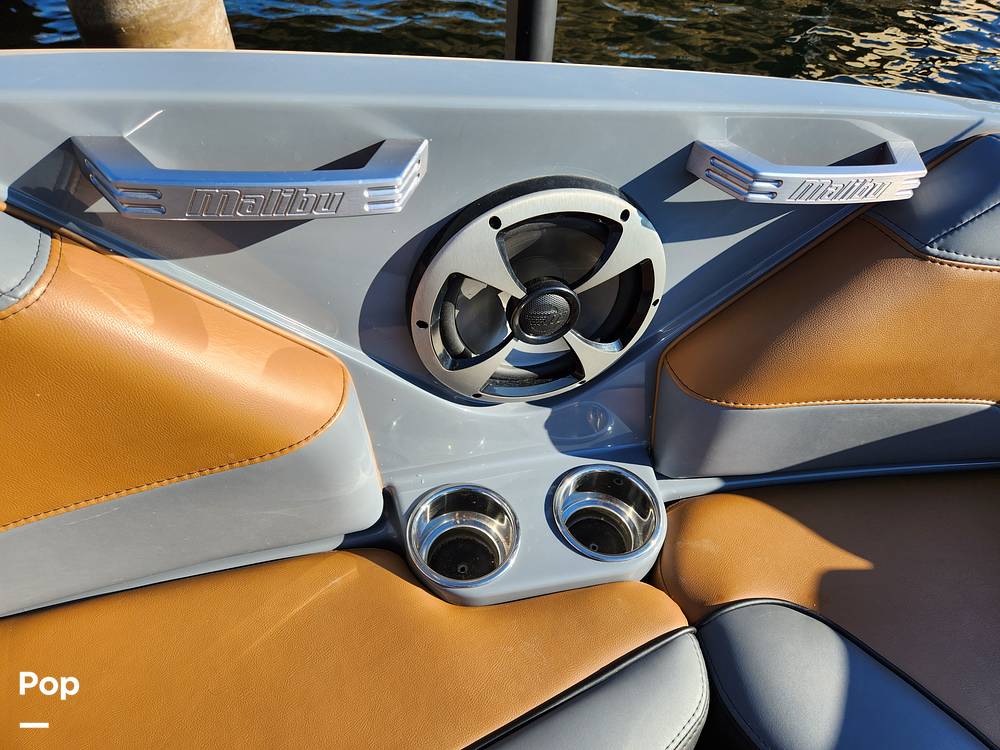 Slide: The Image of Malibu 22 LSV Wakesetter 2020 - 11607883