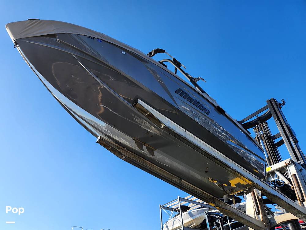 Slide: The Image of Malibu 22 LSV Wakesetter 2020 - 11607889