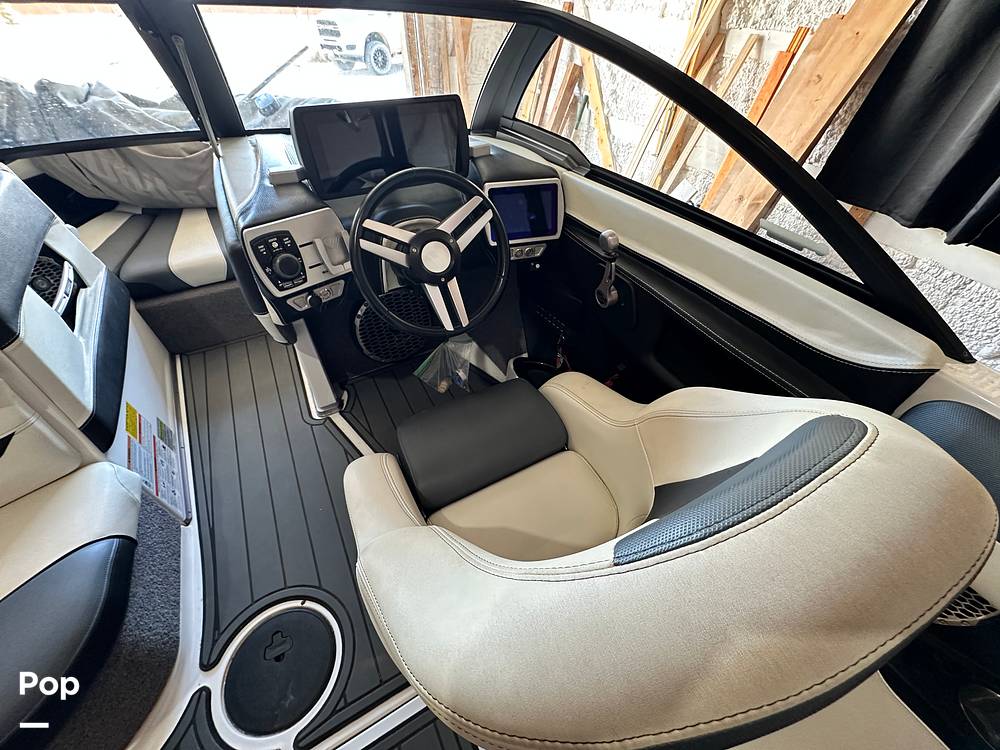 Slide: The Image of Malibu 23 LSV 2016 - 15007770