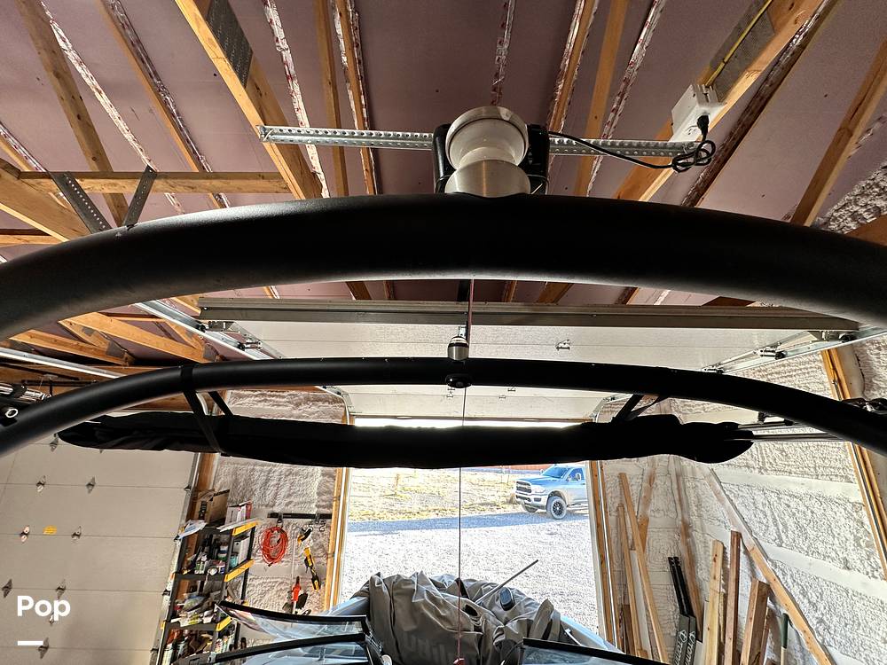 Slide: The Image of Malibu 23 LSV 2016 - 15007795