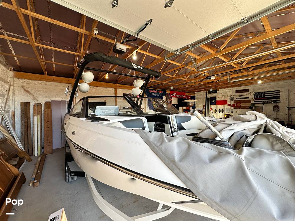 Slide: The Image of Malibu 23 LSV 2016 - 15007743