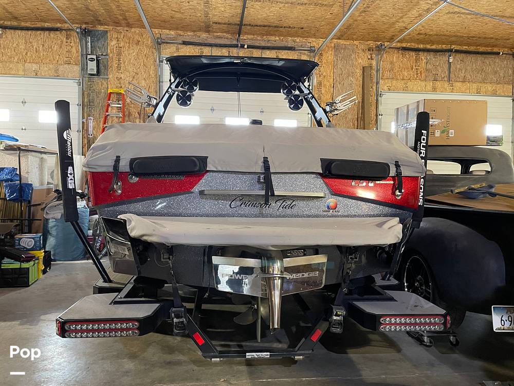 Slide: The Image of Malibu 23 LSV 2018 - 2