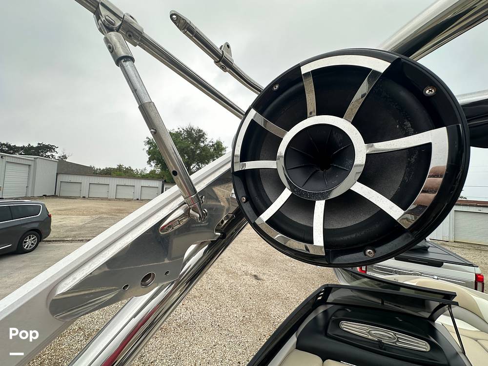 Slide: The Image of Malibu 247 LSV 2011 - 15313614