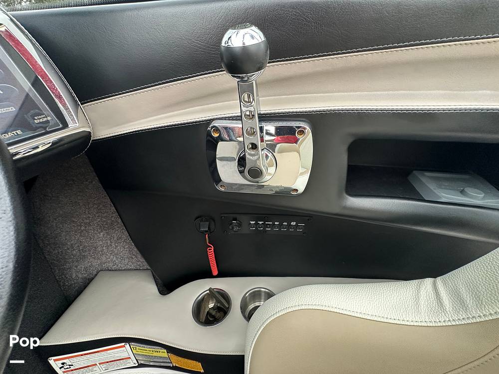 Slide: The Image of Malibu 247 LSV 2011 - 15313638