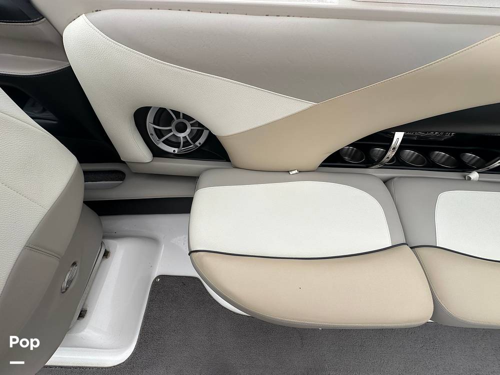 Slide: The Image of Malibu 247 LSV 2011 - 15313649