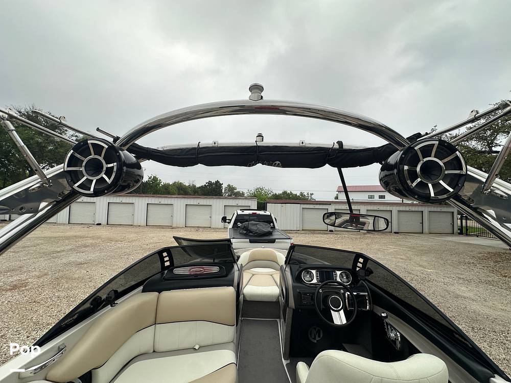 Slide: The Image of Malibu 247 LSV 2011 - 15313650