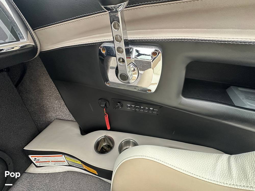 Slide: The Image of Malibu 247 LSV 2011 - 15313652