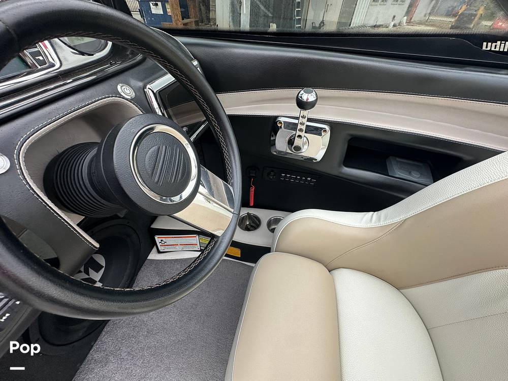 Slide: The Image of Malibu 247 LSV 2011 - 15313662