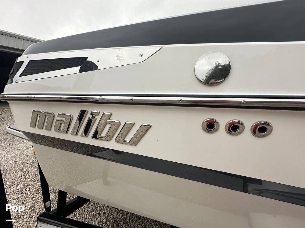 Slide: The Image of Malibu 247 LSV 2011 - 15313676