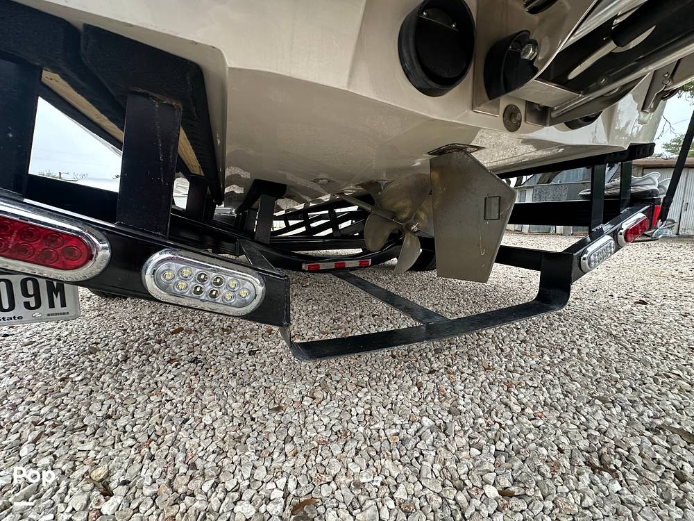 Slide: The Image of Malibu 247 LSV 2011 - 15313677