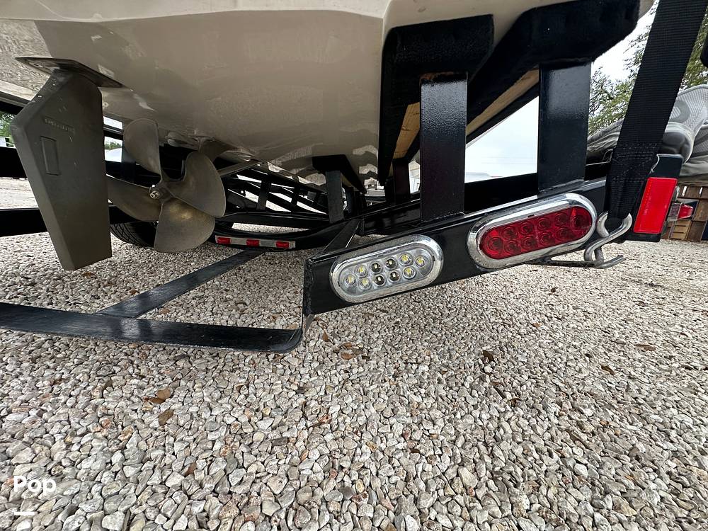 Slide: The Image of Malibu 247 LSV 2011 - 15313680