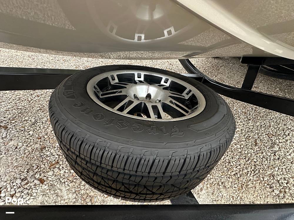 Slide: The Image of Malibu 247 LSV 2011 - 15313688