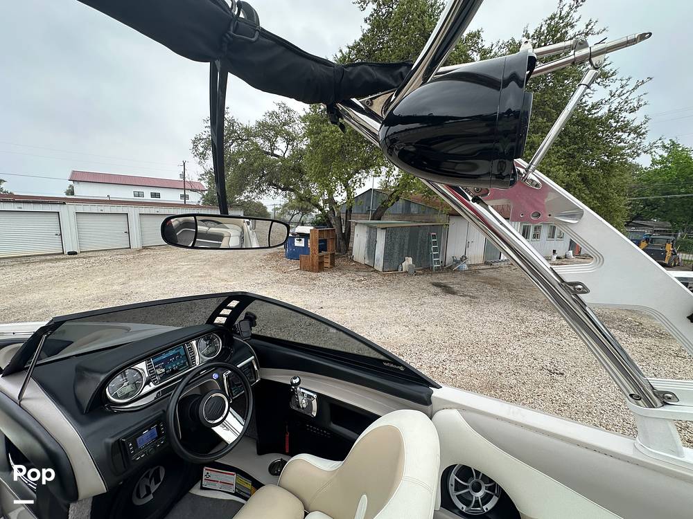 Slide: The Image of Malibu 247 LSV 2011 - 15313615