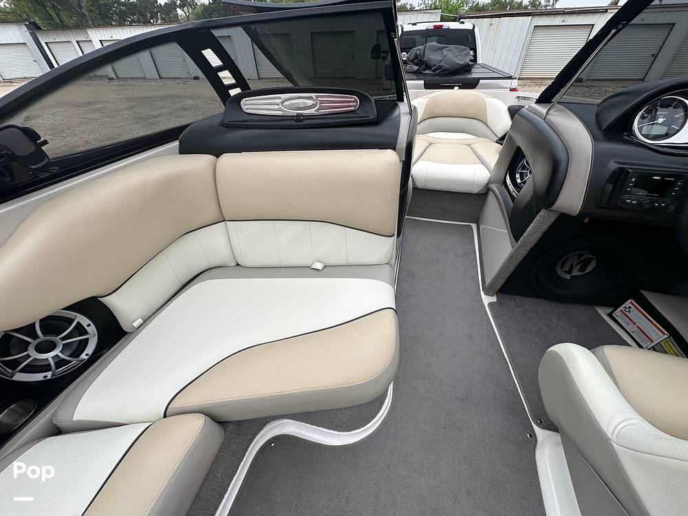 Slide: The Image of Malibu 247 LSV 2011 - 15313665