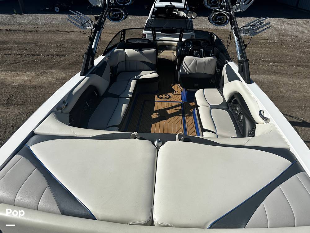 Slide: The Image of Malibu 247 LSV 2012 - 36