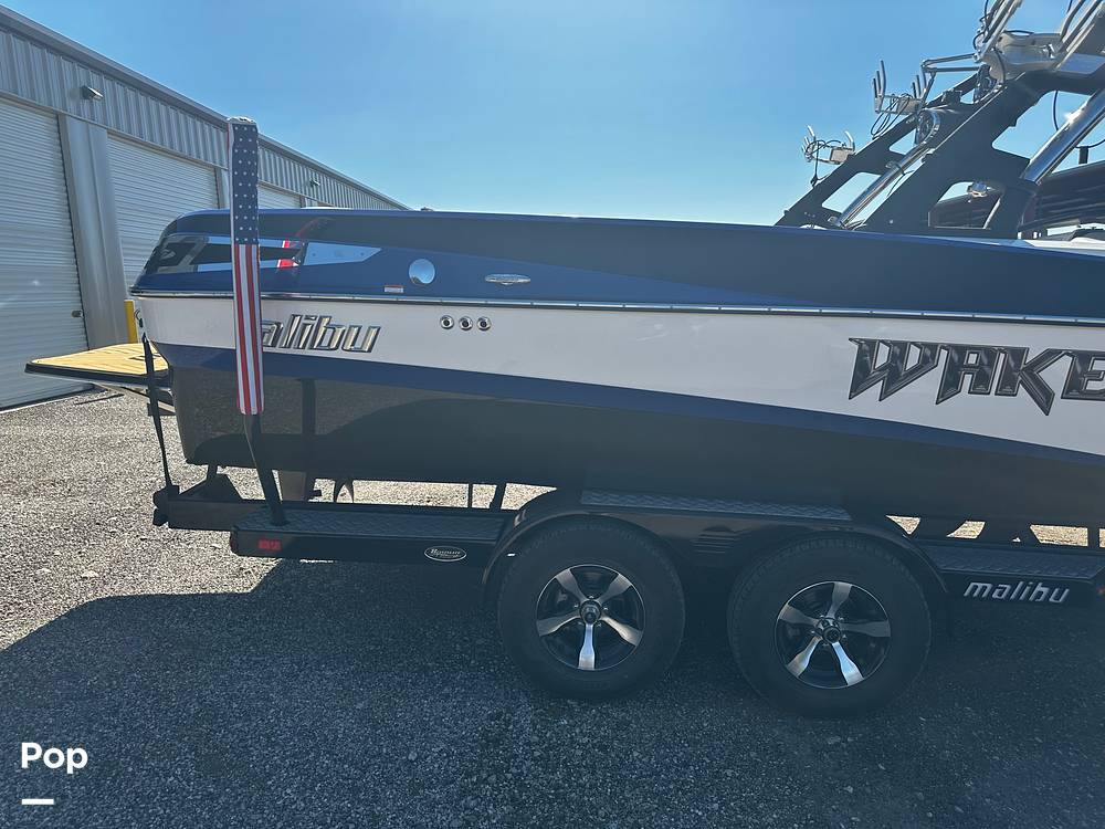 Slide: The Image of Malibu 247 LSV 2012 - 37