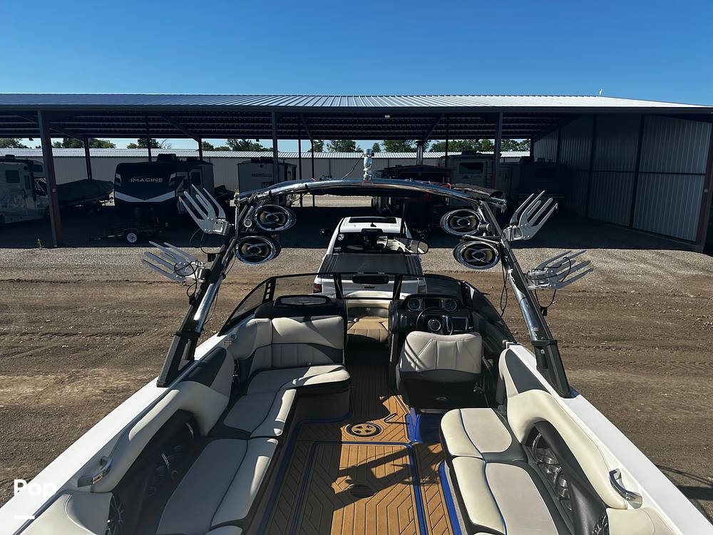 Slide: The Image of Malibu 247 LSV 2012 - 39