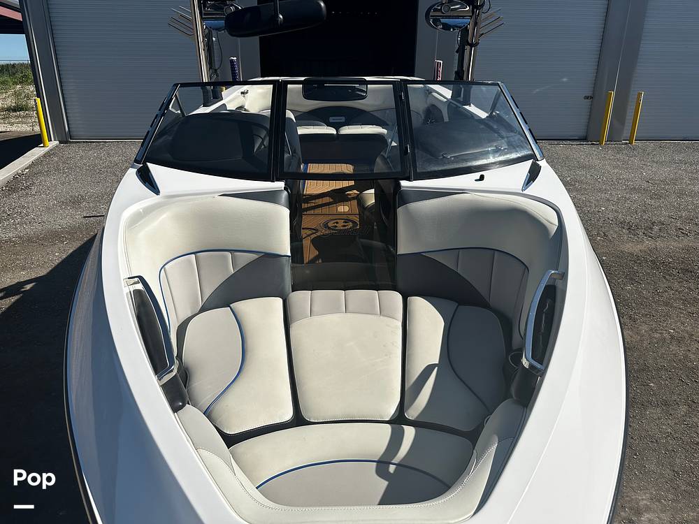 Slide: The Image of Malibu 247 LSV 2012 - 4