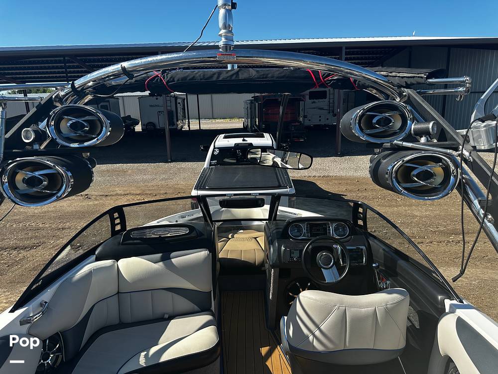 Slide: The Image of Malibu 247 LSV 2012 - 6