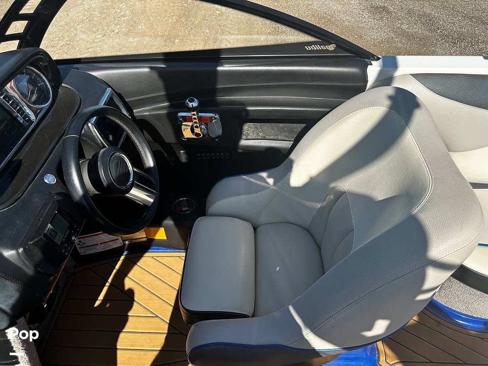 Slide: The Image of Malibu 247 LSV 2012 - 7