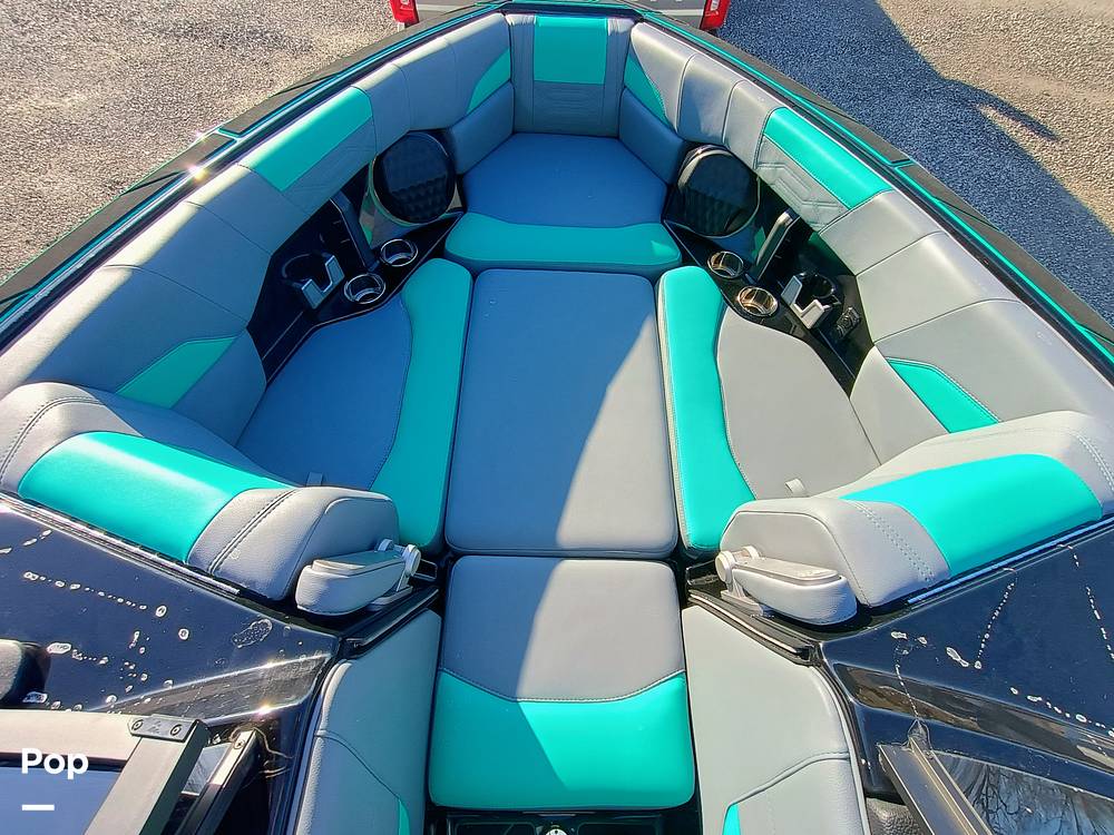 Slide: The Image of Leather Furniture - 15166952