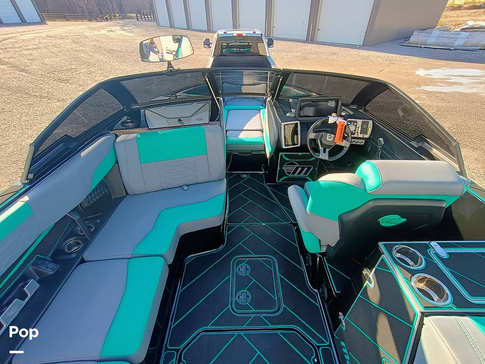 Slide: The Image of Inside Boat - 15166955
