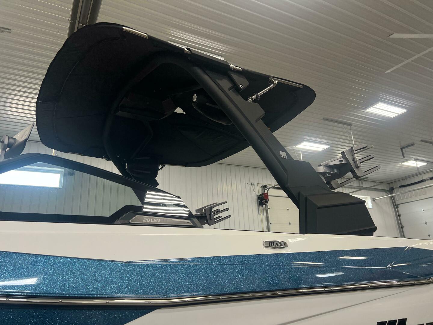 Slide: The Image of Malibu 26 LSV 2023 - 4441761