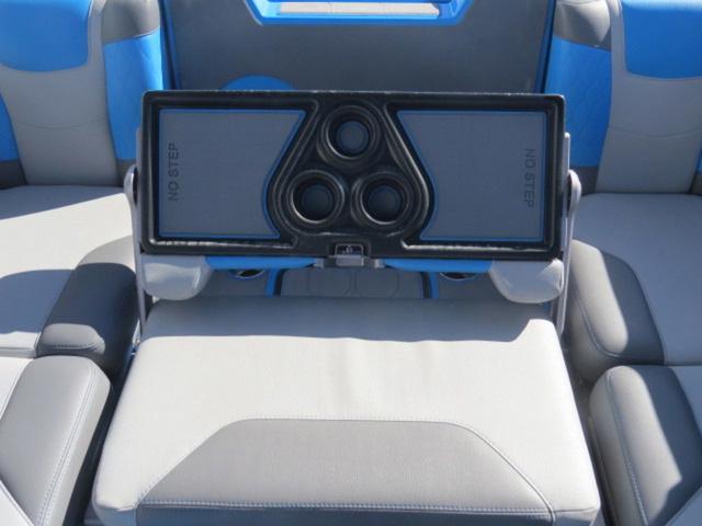 Slide: The Image of Malibu M220 - DEMO BOAT 2022 - 13