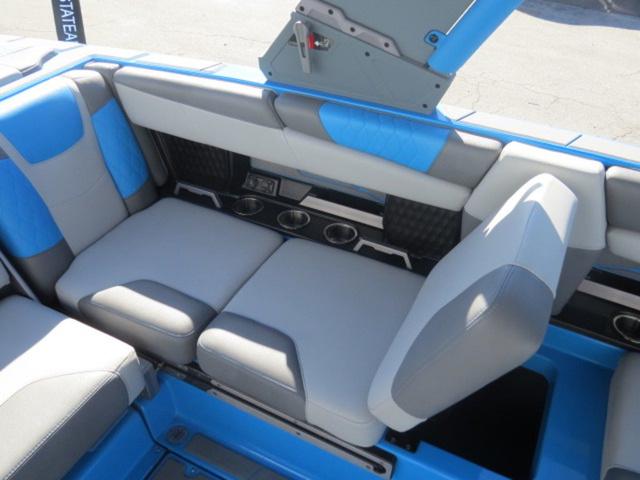Slide: The Image of Malibu M220 - DEMO BOAT 2022 - 14