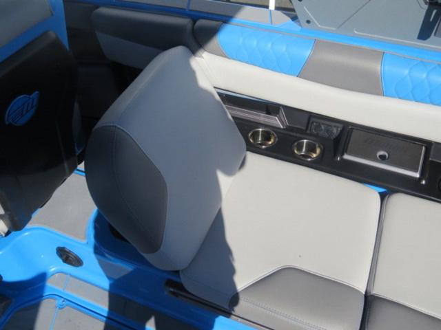 Slide: The Image of Malibu M220 - DEMO BOAT 2022 - 15