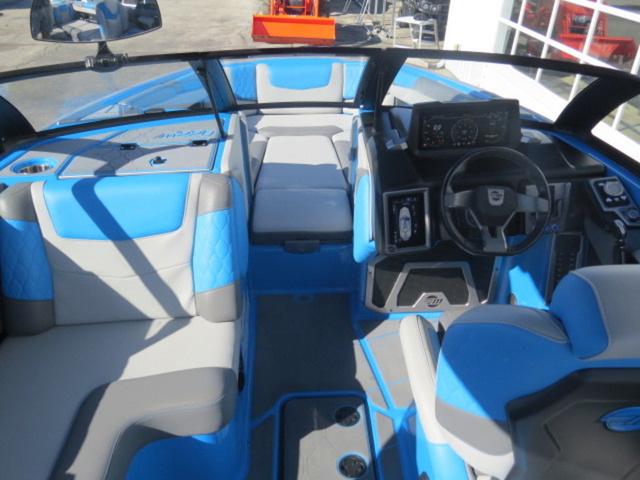 Slide: The Image of Malibu M220 - DEMO BOAT 2022 - 18
