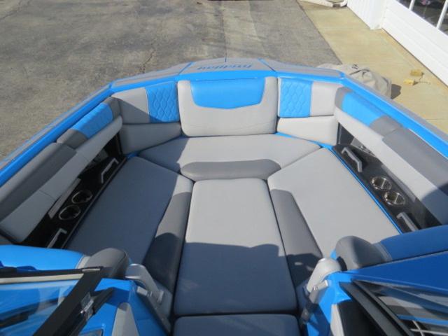 Slide: The Image of Malibu M220 - DEMO BOAT 2022 - 22