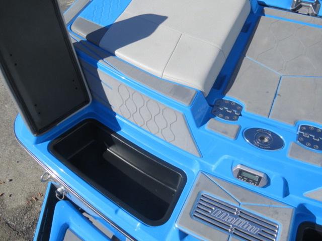 Slide: The Image of Malibu M220 - DEMO BOAT 2022 - 9