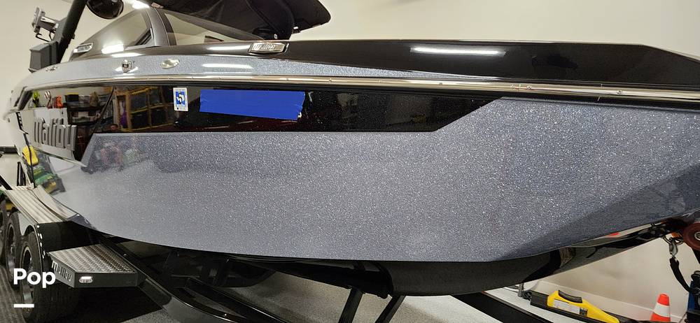 Slide: The Image of Malibu M240 2022 - 15290669