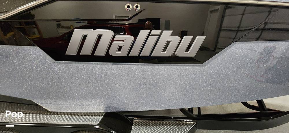 Slide: The Image of Malibu M240 2022 - 15290674