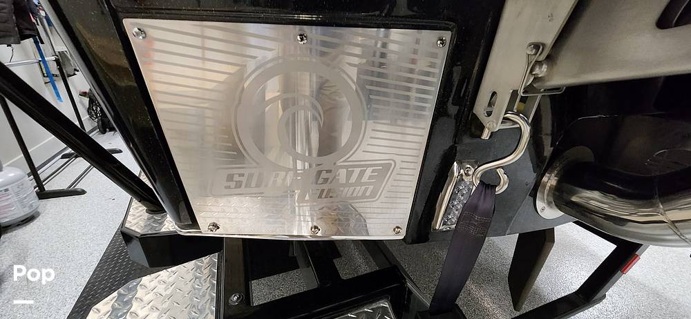 Slide: The Image of Malibu M240 2022 - 15290684