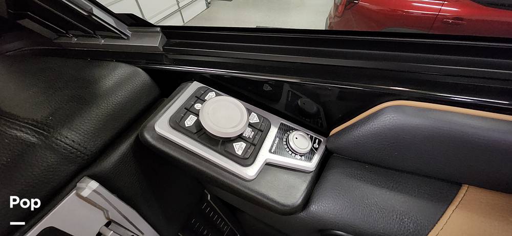 Slide: The Image of Malibu M240 2022 - 15290716