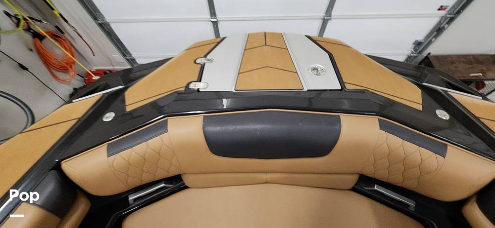 Slide: The Image of Malibu M240 2022 - 15290727