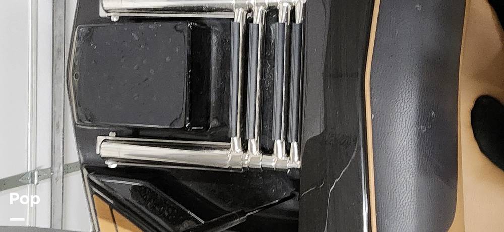 Slide: The Image of Malibu M240 2022 - 15290733