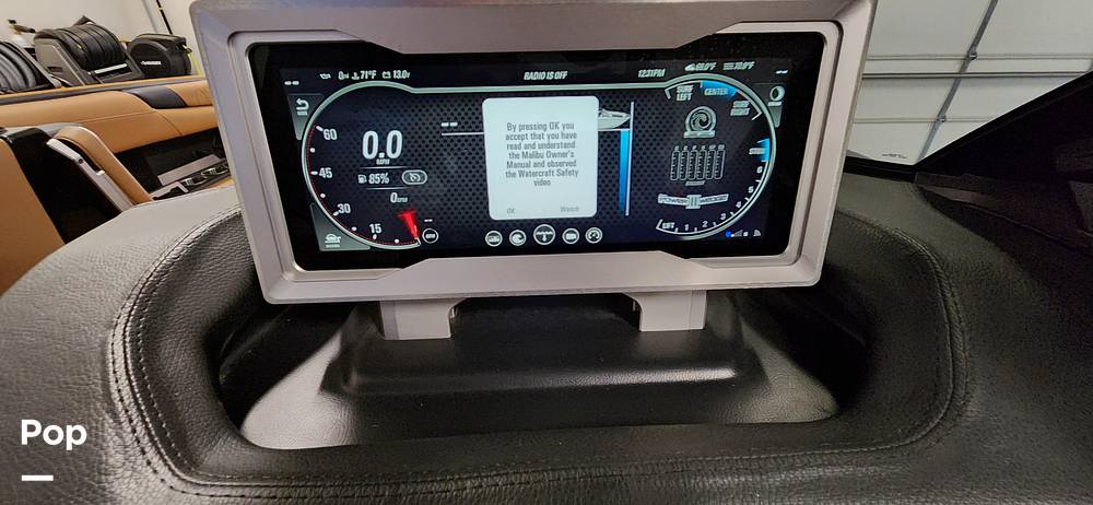 Slide: The Image of Malibu M240 2022 - 15290739