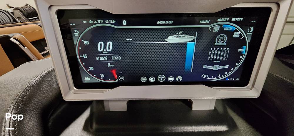 Slide: The Image of Malibu M240 2022 - 15290744