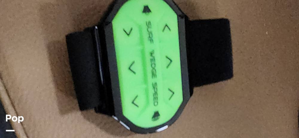 Slide: The Image of Malibu M240 2022 - 15290767