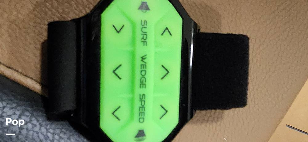 Slide: The Image of Malibu M240 2022 - 15290768