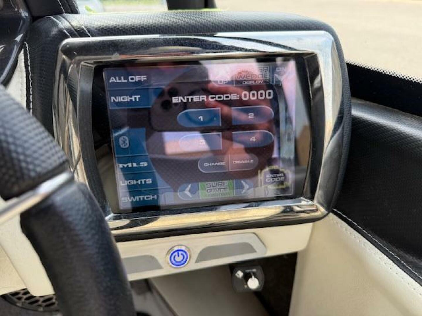 Slide: The Image of Malibu Wakesetter 20 VTX 2015 - 5639169