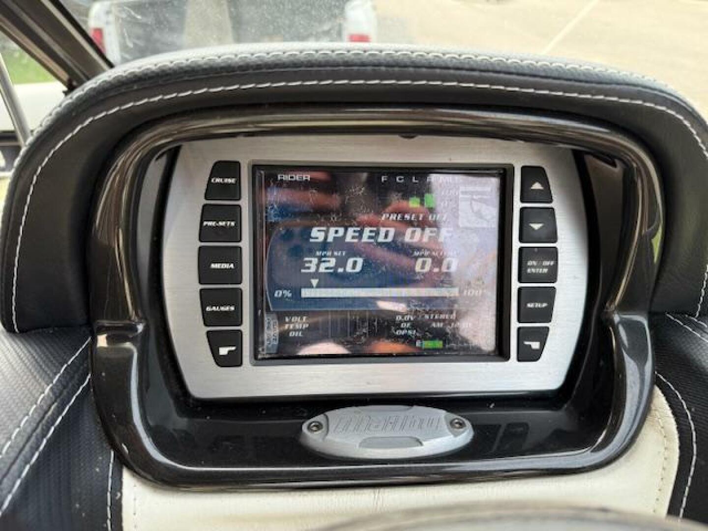 Slide: The Image of Malibu Wakesetter 20 VTX 2015 - 5639171