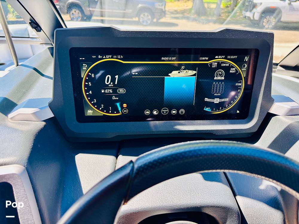 Slide: The Image of Malibu Wakesetter 21LX 2022 - 15394963