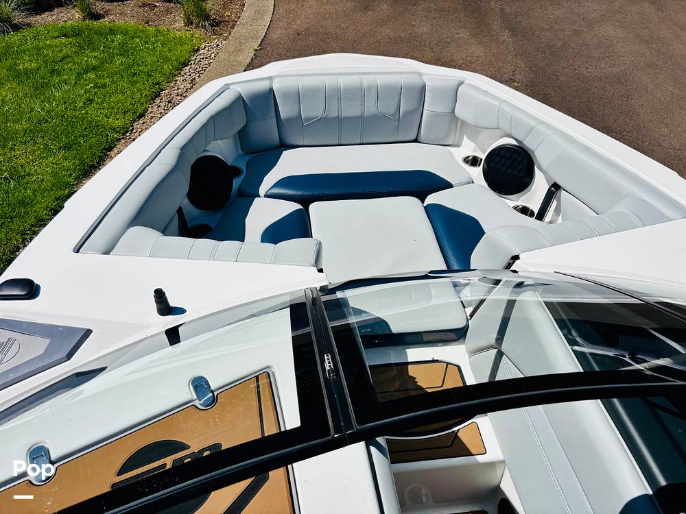 Slide: The Image of Malibu Wakesetter 21LX 2022 - 15394966