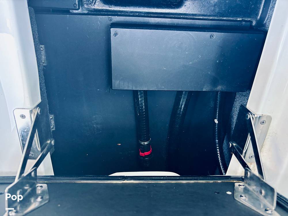 Slide: The Image of Malibu Wakesetter 21LX 2022 - 15394975