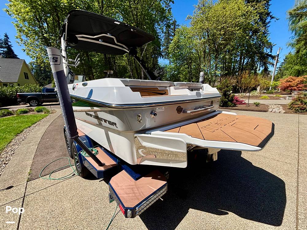 Slide: The Image of Malibu Wakesetter 21LX 2022 - 15394982